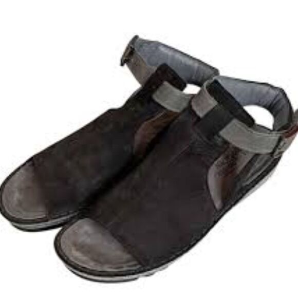 NAOT Verbena Black Leather Sandals - Size 10 - Picture 1 of 8